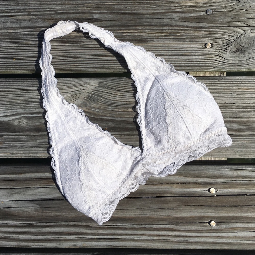 Hollister Gilly Hicks white lace brallette